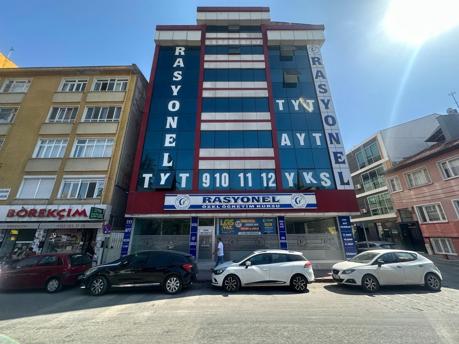 ŞEHİR MERKEZİNDE KURS ETÜT VEYA SAĞLIK MERKEZİNE UYGUN KOMPLE BİNA