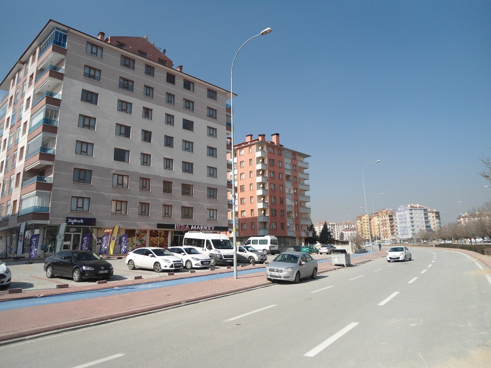 AKINCILARDA ÇIFT CEPHELI 110m² KIRALIK KÖSE DÜKKAN