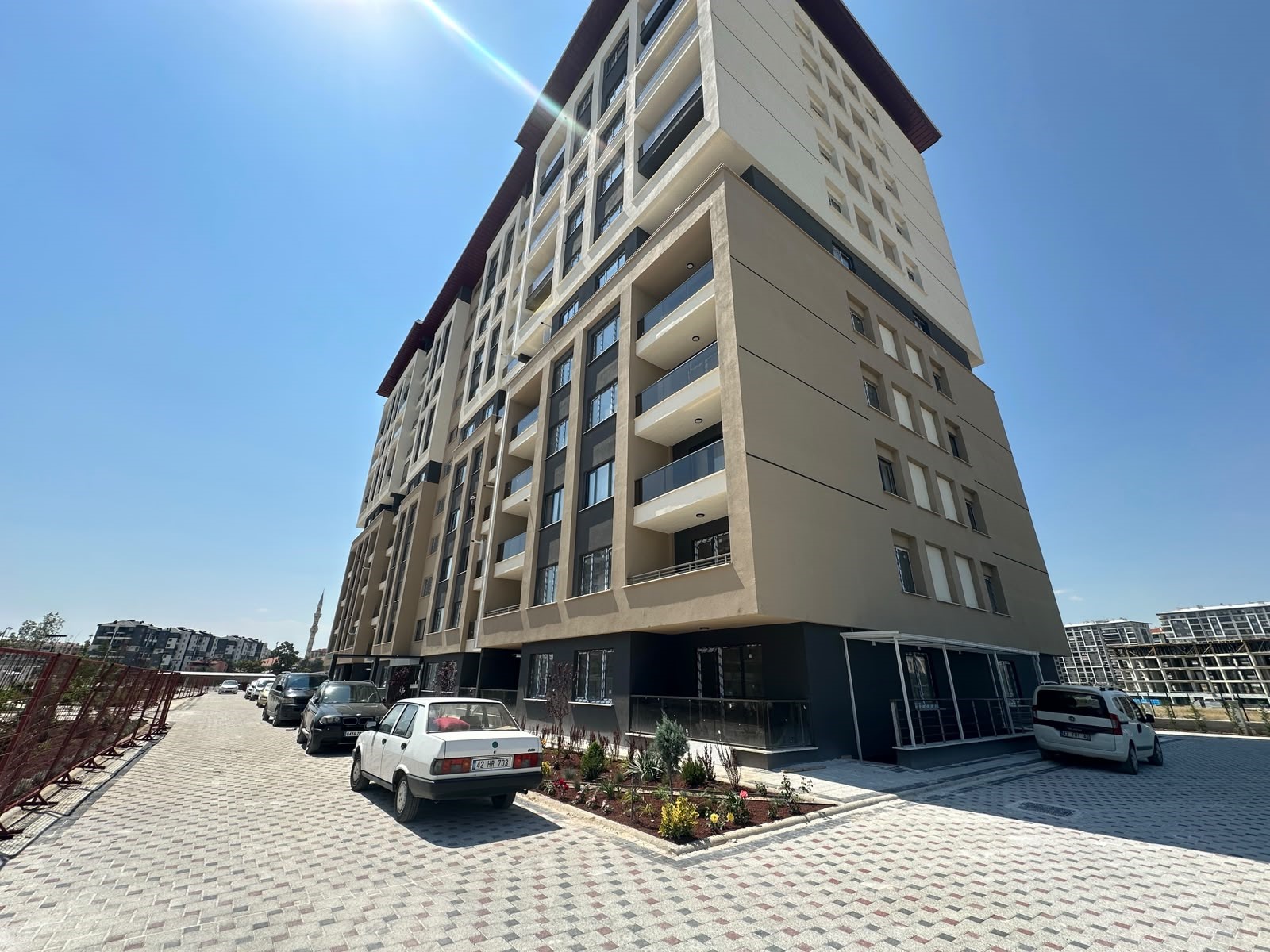 ULUIRMAK EVLERİNDE 3+1 ARA KAT KİRALIK SIFIR DAİRE